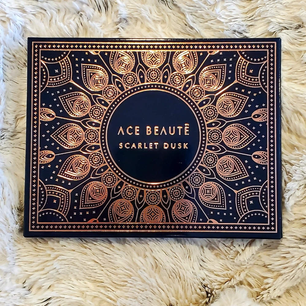 Ace Beauty Scarlet Dusk Eyeshadow Palette NIB - Picture 2 of 8
